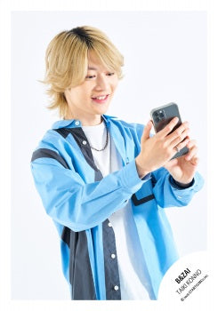 【No.BZI26-176】Profile photo off-shot 2026