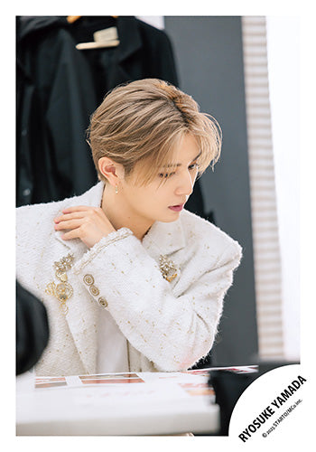 【No.HSJ25-126】Ryosuke YAMADA Album「RED」MV & jacket photo off-shot