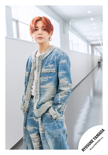 【No.HSJ25-148】Ryosuke YAMADA Album「RED」MV & jacket photo off-shot