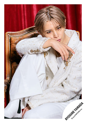 【No.HSJ25-152】Ryosuke YAMADA Album「RED」MV & jacket photo off-shot