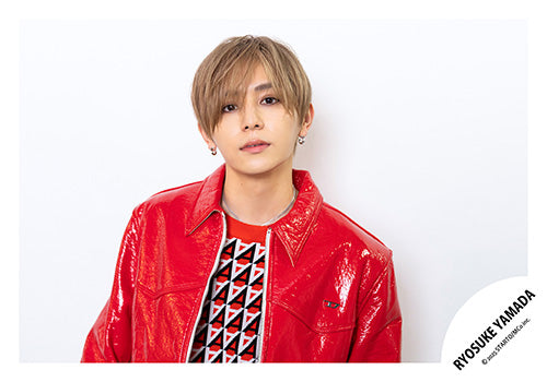 【No.HSJ25-160】「Ryosuke Yamada LIVE TOUR 2025 RED」Goods off-shot
