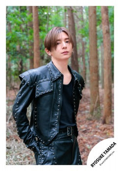 【No.HSJ26-277】Ryosuke YAMADA Album「Are You Red.Y?」MV & jacket photo off-shot