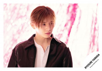 【No.HSJ26-413】「Ryosuke Yamada DOME TOUR 2026 Are You Red.Y?」Goods off-shot