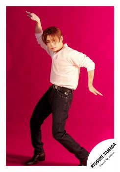 【No.HSJ26-423】「Ryosuke Yamada DOME TOUR 2026 Are You Red.Y?」Goods off-shot