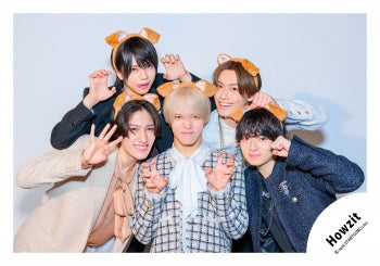【No.HWZ26-041】「Howzit 1st LIVE 2026 NICE TO ME YOU」Goods off-shot