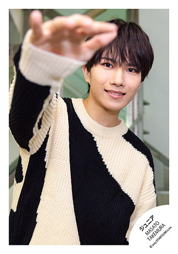 【No.JR25-1004】Profile photo off-shot 2025