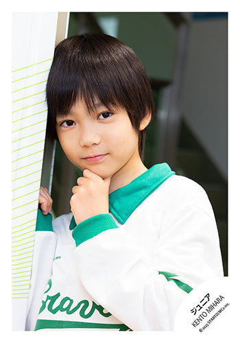 【No.JR25-1164】Profile photo off-shot 2025