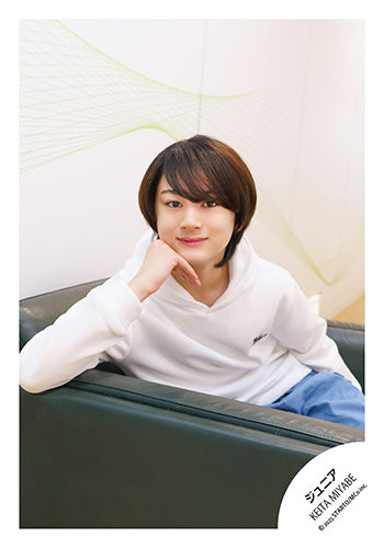 【No.JR25-1174】Profile photo off-shot 2025