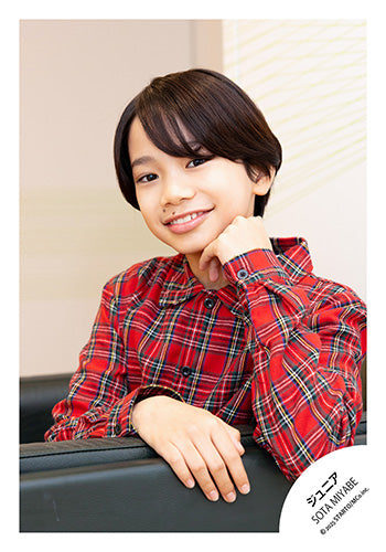 【No.JR25-1179】Profile photo off-shot 2025