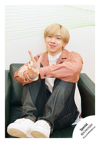 【No.JR25-576】Profile photo off-shot 2025