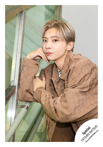 【No.JR25-582】Profile photo off-shot 2025