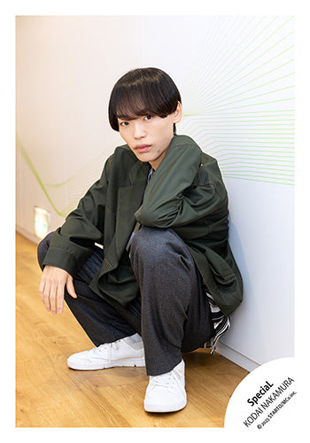 【No.JR25-591】Profile photo off-shot 2025