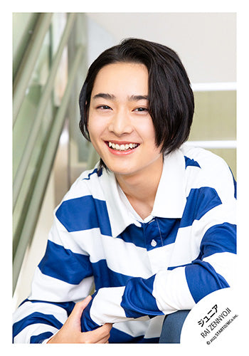 【No.JR25-972】Profile photo off-shot 2025