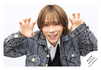 【No.JR26-335】Profile photo off-shot 2026