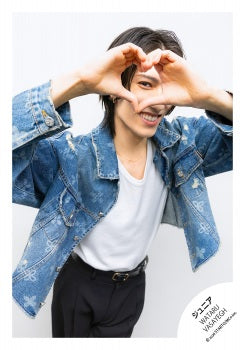 【No.JR26-347】Profile photo off-shot 2026
