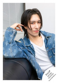 【No.JR26-348】Profile photo off-shot 2026