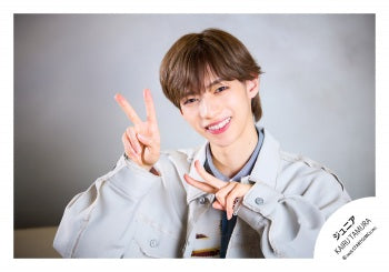 【No.JR26-411】Profile photo off-shot 2026