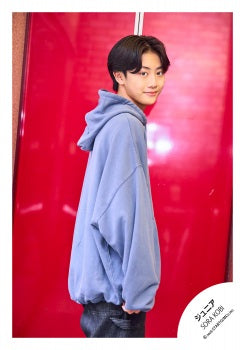 【No.JR26-584】Profile photo off-shot 2026