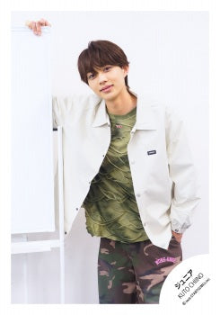 【No.JR26-689】Profile photo off-shot 2026
