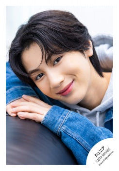 【No.JR26-820】Profile photo off-shot 2026
