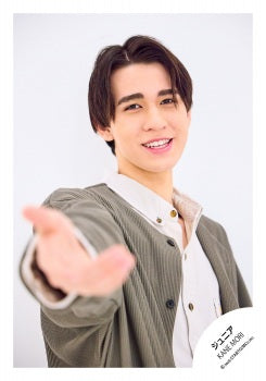 【No.JR26-832】Profile photo off-shot 2026