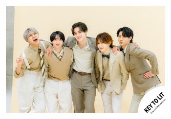 【No.KEY26-089】「KEY TO LIT Arena Tour 2026 NEO CLASSICS」goods off-shot