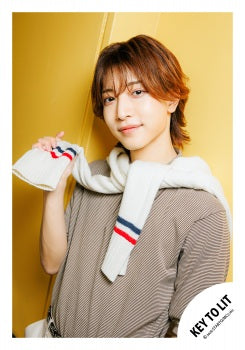 【No.KEY26-123】「KEY TO LIT Arena Tour 2026 NEO CLASSICS」goods off-shot