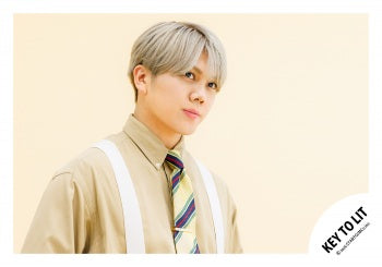 【No.KEY26-145】「KEY TO LIT Arena Tour 2026 NEO CLASSICS」goods off-shot