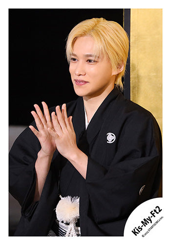 【No.KMF25-027】Single「Curtain call」MV,jacket & Special video off-shot