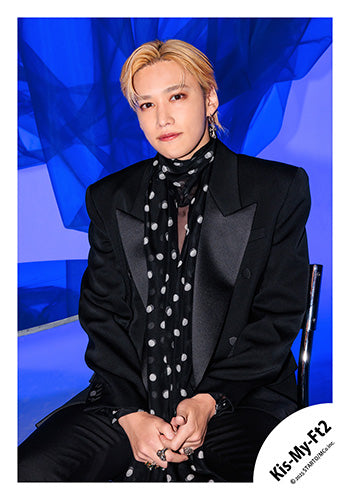 【No.KMF25-033】Single「Curtain call」MV,jacket & Special video off-shot