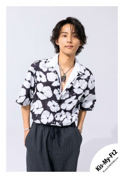 【No.KMF26-201】「Kis-My-Ft2 LIVE TOUR 2026 fan IS ・・・・・・」Goods off-shot