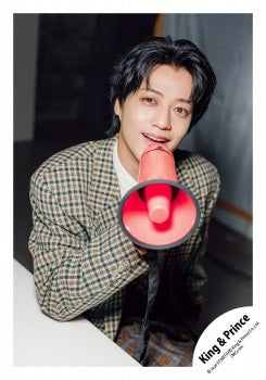 【No.KP26-037】「King & Prince DOME TOUR 2026 STARRING」Goods off-shot