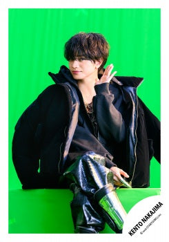 No.NKK26-053】Album「IDOL1ST」MV & jacket photo off-shot – FAMILY