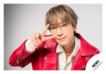 【No.NWS26-210】「NEWS LIVE TOUR 2026 /// KMK」Goods off-shot