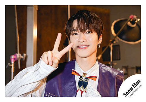 【No.SM25-561】Single「SERIOUS」MV & jacket photo off-shot