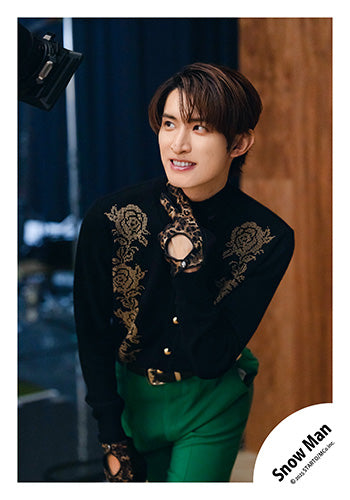 【No.SM25-617】Single「SERIOUS」MV & jacket photo off-shot