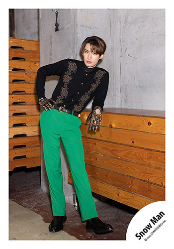 【No.SM25-621】Single「SERIOUS」MV & jacket photo off-shot