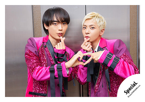 【No.SP25-058】「SpeciaL LIVE 2025 4ever SpeciaL」Goods off-shot