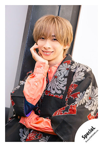 【No.SP25-060】「SpeciaL LIVE 2025 4ever SpeciaL」Goods off-shot