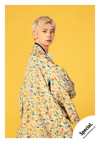 【No.SP25-074】「SpeciaL LIVE 2025 4ever SpeciaL」Goods off-shot