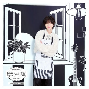 【No.SQ26-084】FAMILY CLUB.STORE Ambassador 2026-2027 Travis Japan Square Photo Monochrome TAIPEI