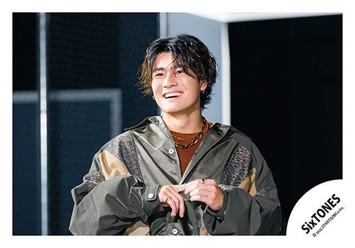 【No.ST25-127】Album「GOLD」MV & jacket photo off-shot