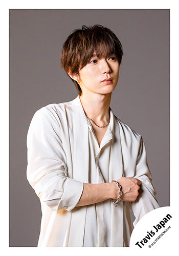 【No.TJ25-050】「Travis Japan Concert Tour 2025 VIIsual」Goods off-shot