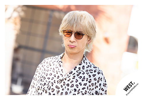 【No.WES25-137】Album「A.H.O. -Audio Hang Out-」MV & jacket photo off-shot