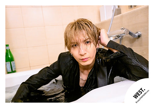 【No.WES25-153】Album「A.H.O. -Audio Hang Out-」MV & jacket photo off-shot