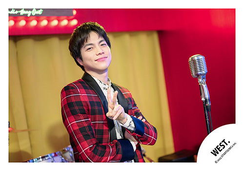 【No.WES25-227】「WEST. LIVE TOUR 2025 A.H.O. -Audio Hang Out-」Goods off-shot