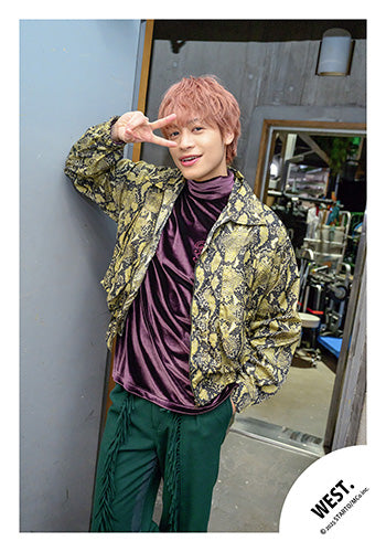 【No.WES25-244】「WEST. LIVE TOUR 2025 A.H.O. -Audio Hang Out-」Goods off-shot