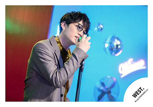 【No.WES25-255】「WEST. LIVE TOUR 2025 A.H.O. -Audio Hang Out-」Goods off-shot