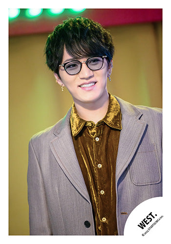 【No.WES25-260】「WEST. LIVE TOUR 2025 A.H.O. -Audio Hang Out-」Goods off-shot