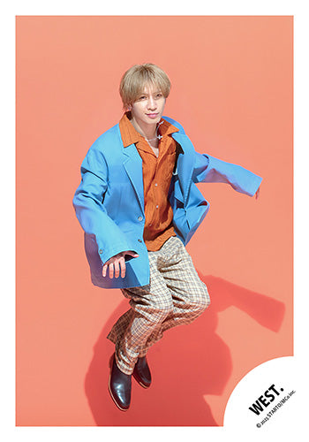 【No.WES25-270】「WEST. LIVE TOUR 2025 A.H.O. -Audio Hang Out-」Goods off-shot